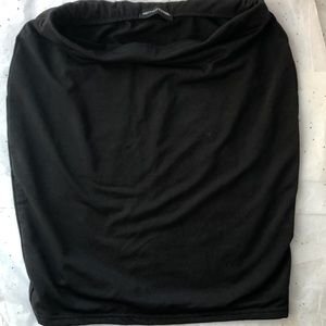 Black mini PrettyLittleThing skirt